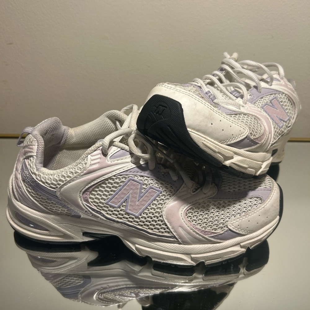 New Balance Women's White and Lavender Sneakers